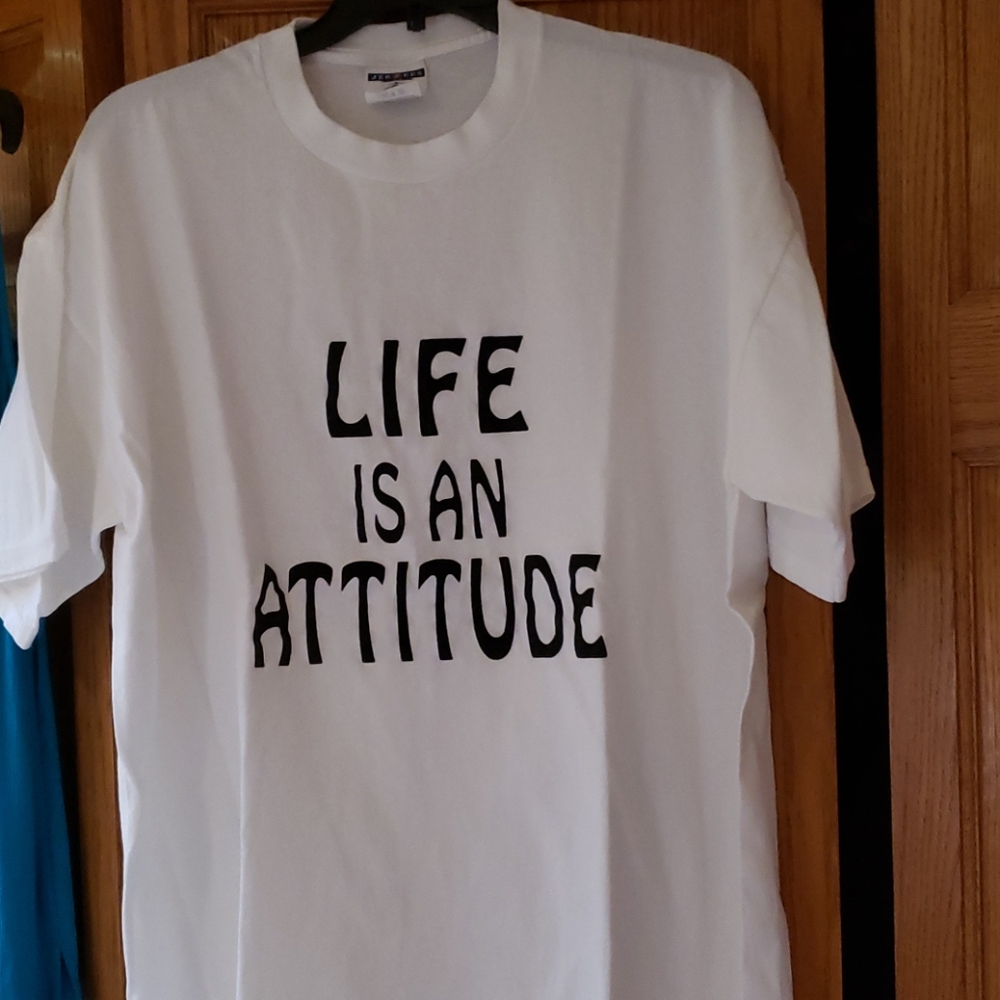 Donated Life is an attitude white t shirt NWOT Lg
